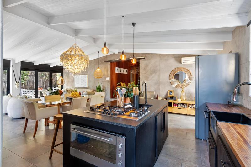 3 Bedroom Property for Sale in Gordons Bay Western Cape